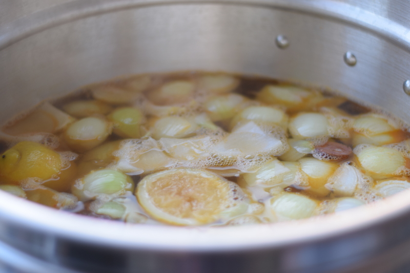 crab boil in stockpot