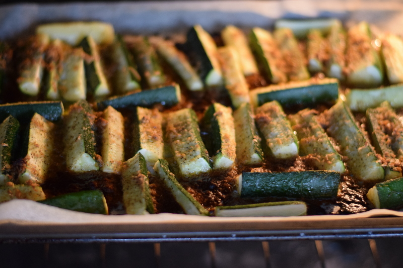 Oven baked zucchini fries
