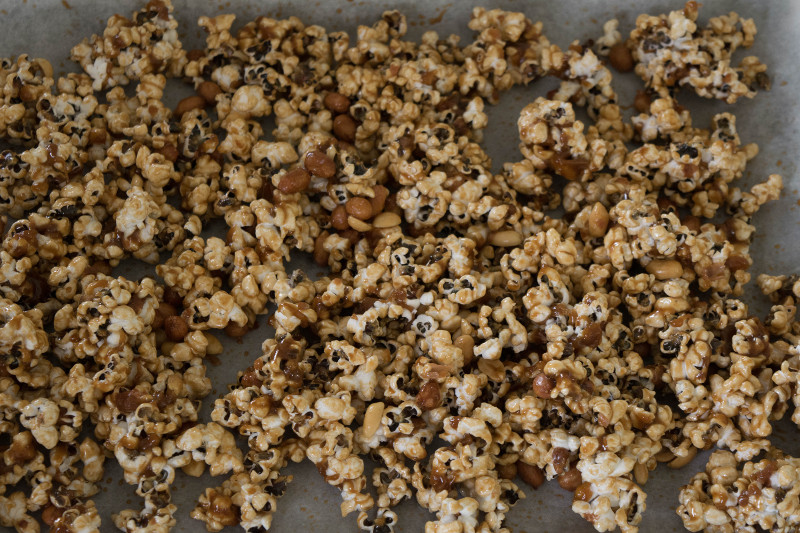 cooling caramel popcorn