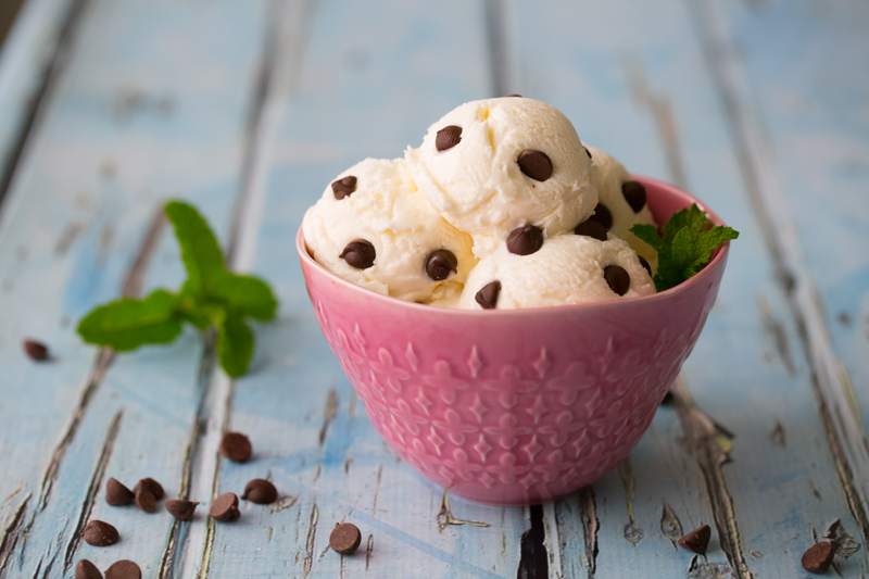 Mint Chocolate Chip Ice Cream in pink bowl