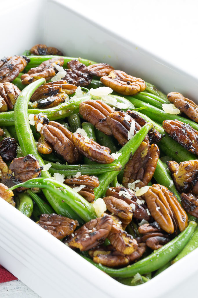 sauteed green beans with curried pecans 