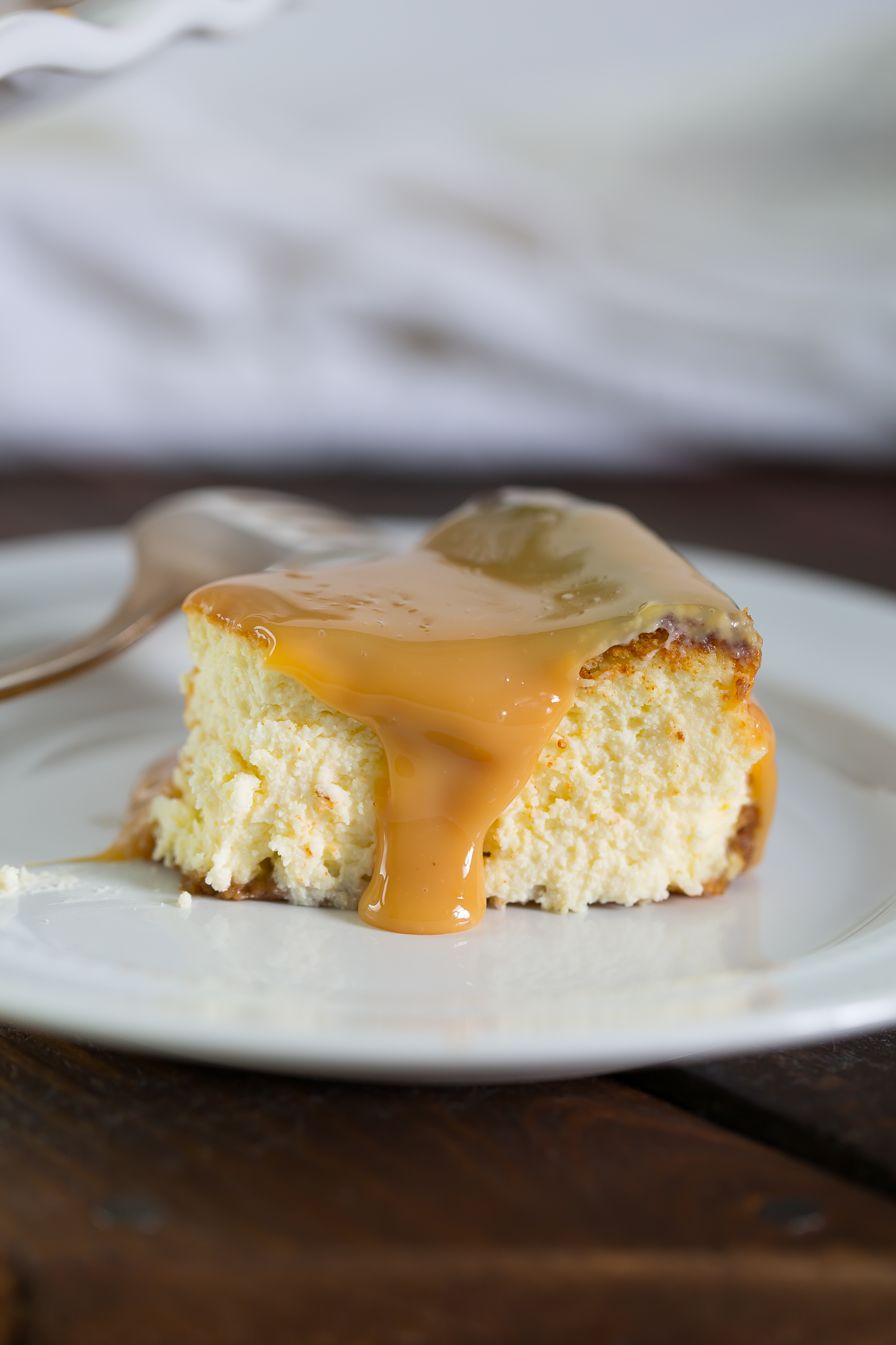 dulche de leche cheesecake slice