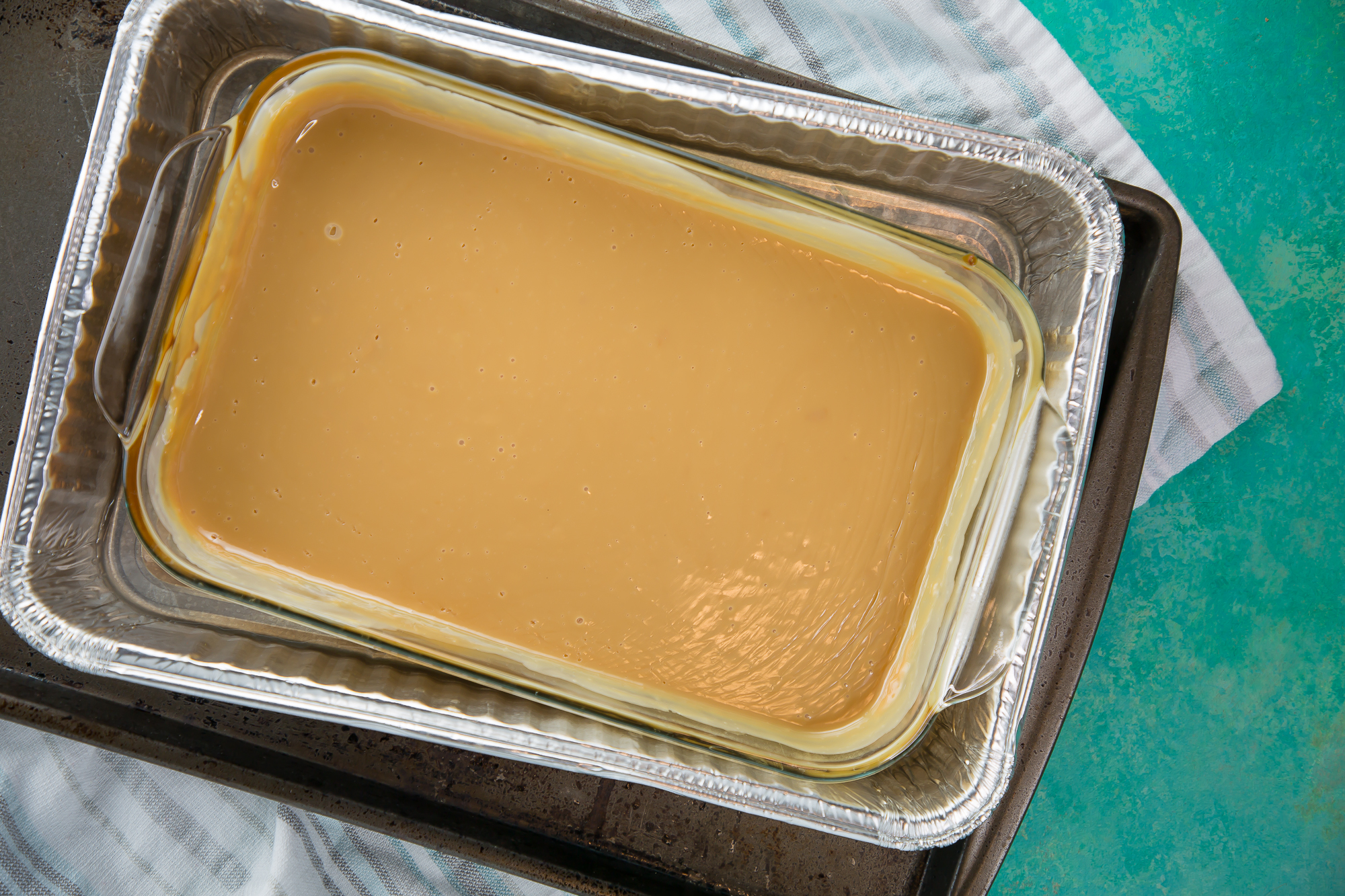 dulce de leche in a water bath