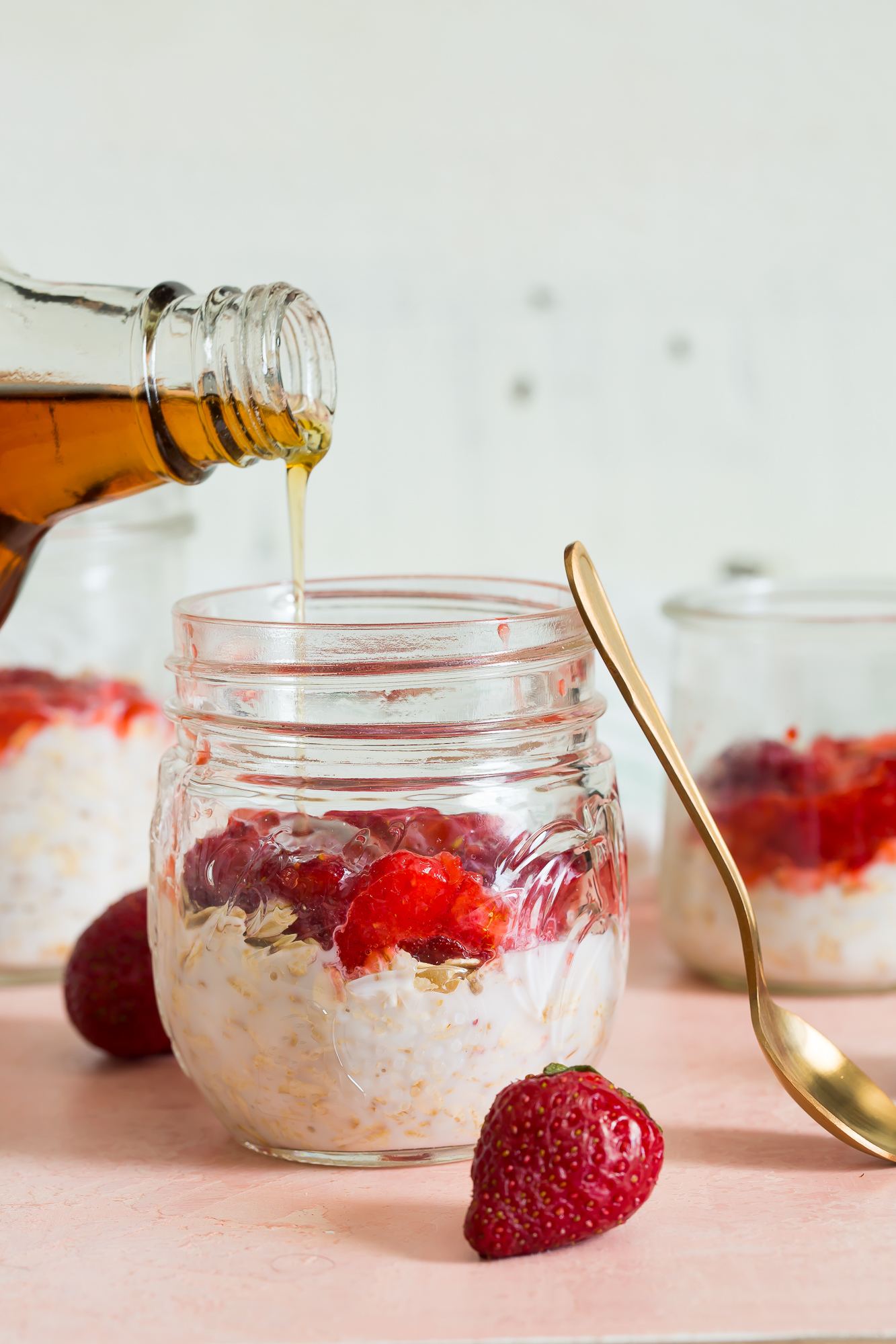 strawberries and cream overnight oats 