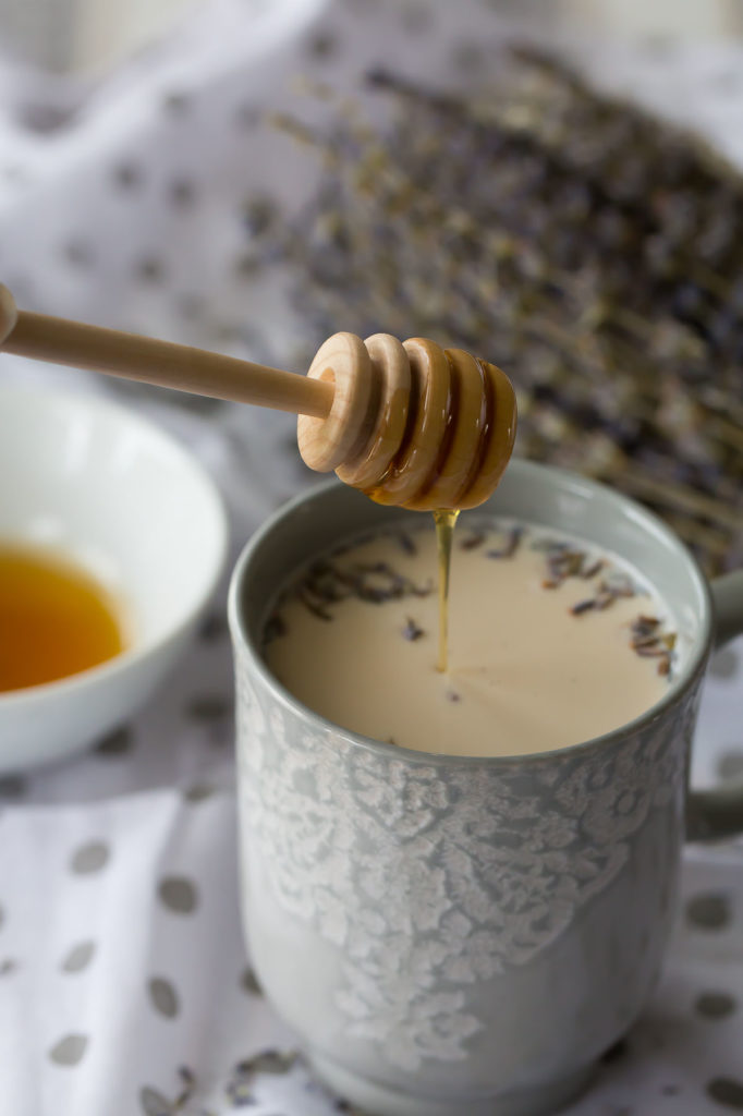 sothing earl grey latte with lavender and honey