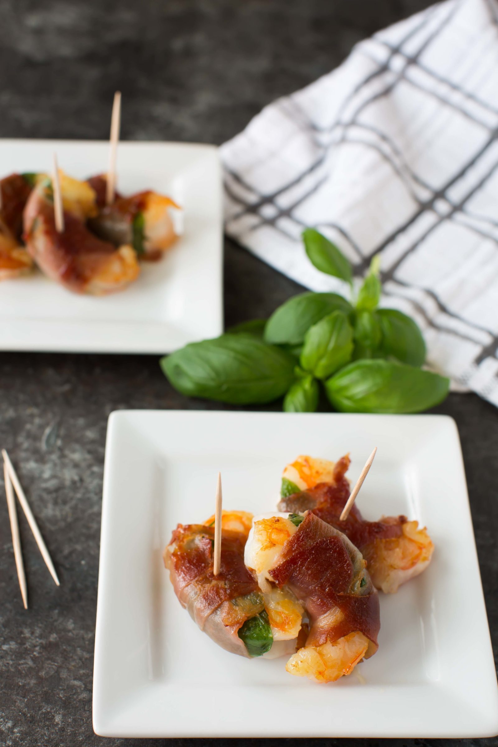 A Jumbo Shrimp Appetizer That's Perfect For Sharing (Or Not