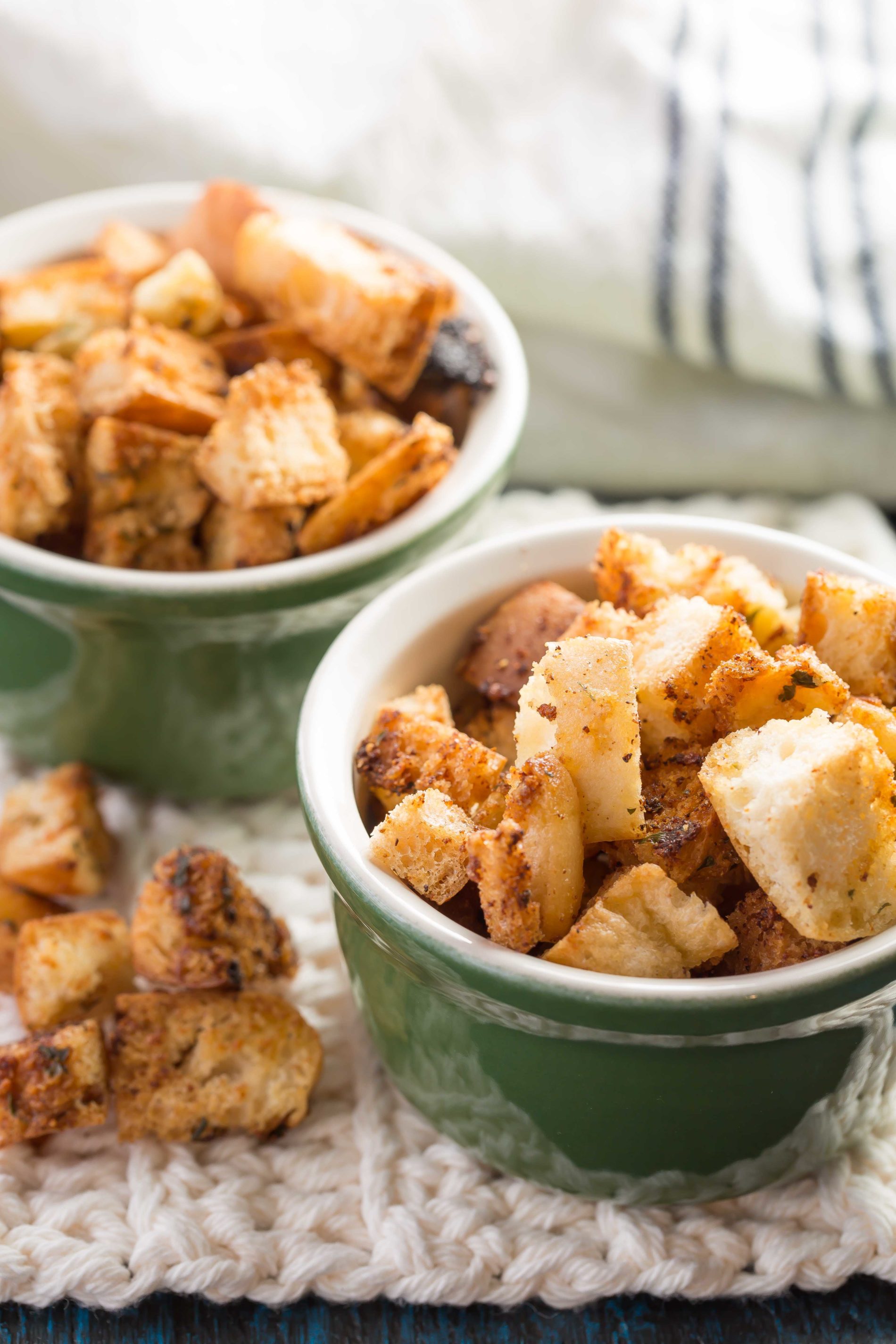 Garlic Parmesan Croutons That Will Make Any Salad Shine - Deliciously ...